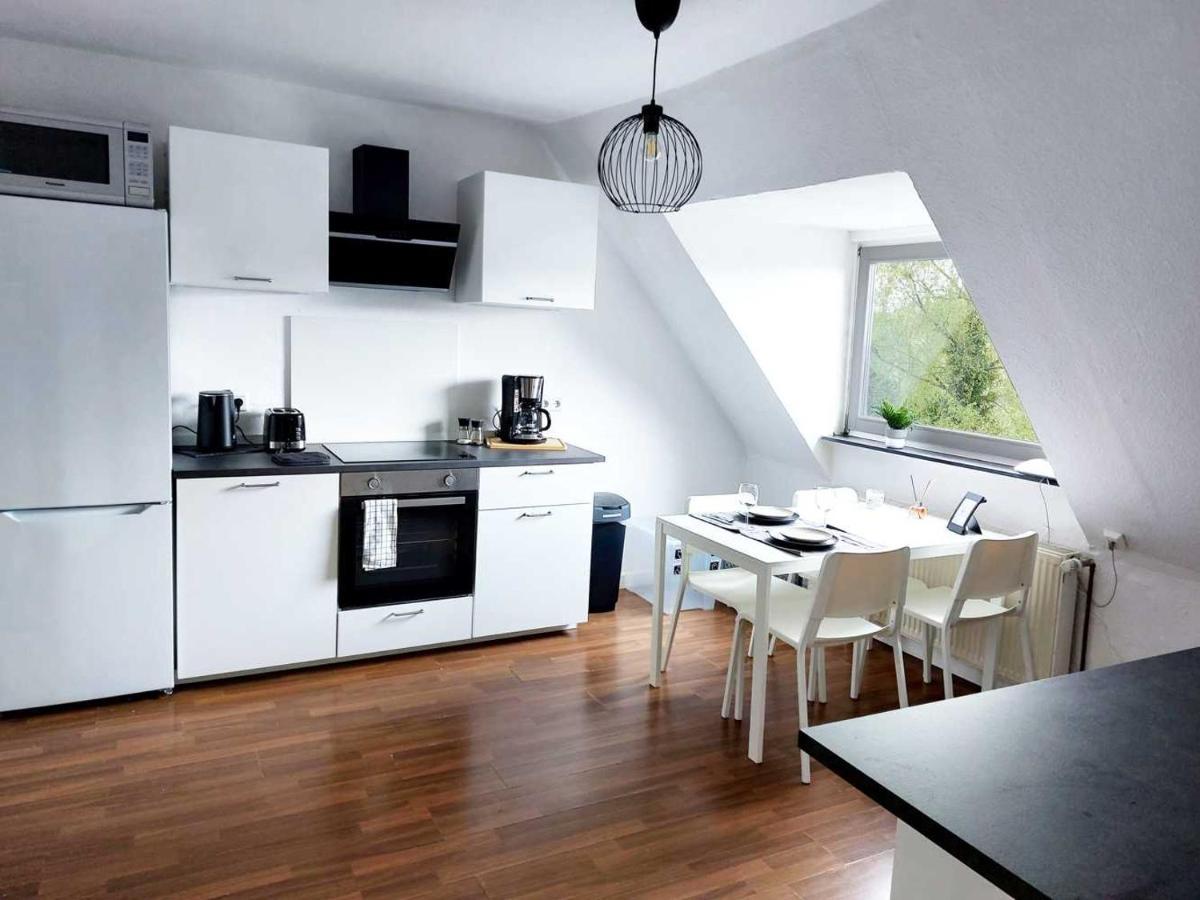 Cozy Apartment With Garden In Гельзенкирхен Экстерьер фото