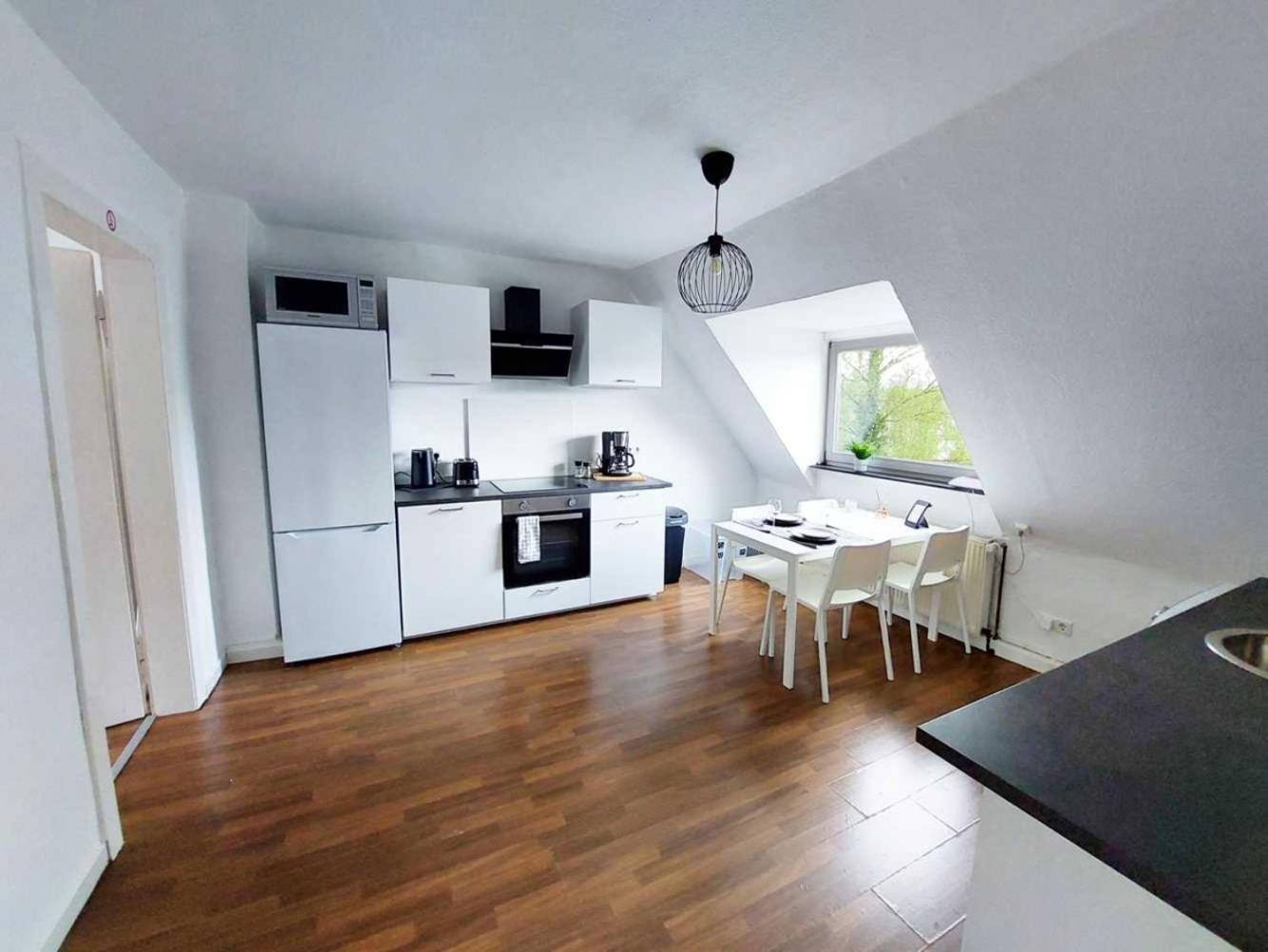 Cozy Apartment With Garden In Гельзенкирхен Экстерьер фото